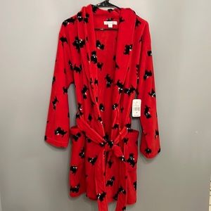 CYPRESS Fleece Red Robe. Size Medium. NWT